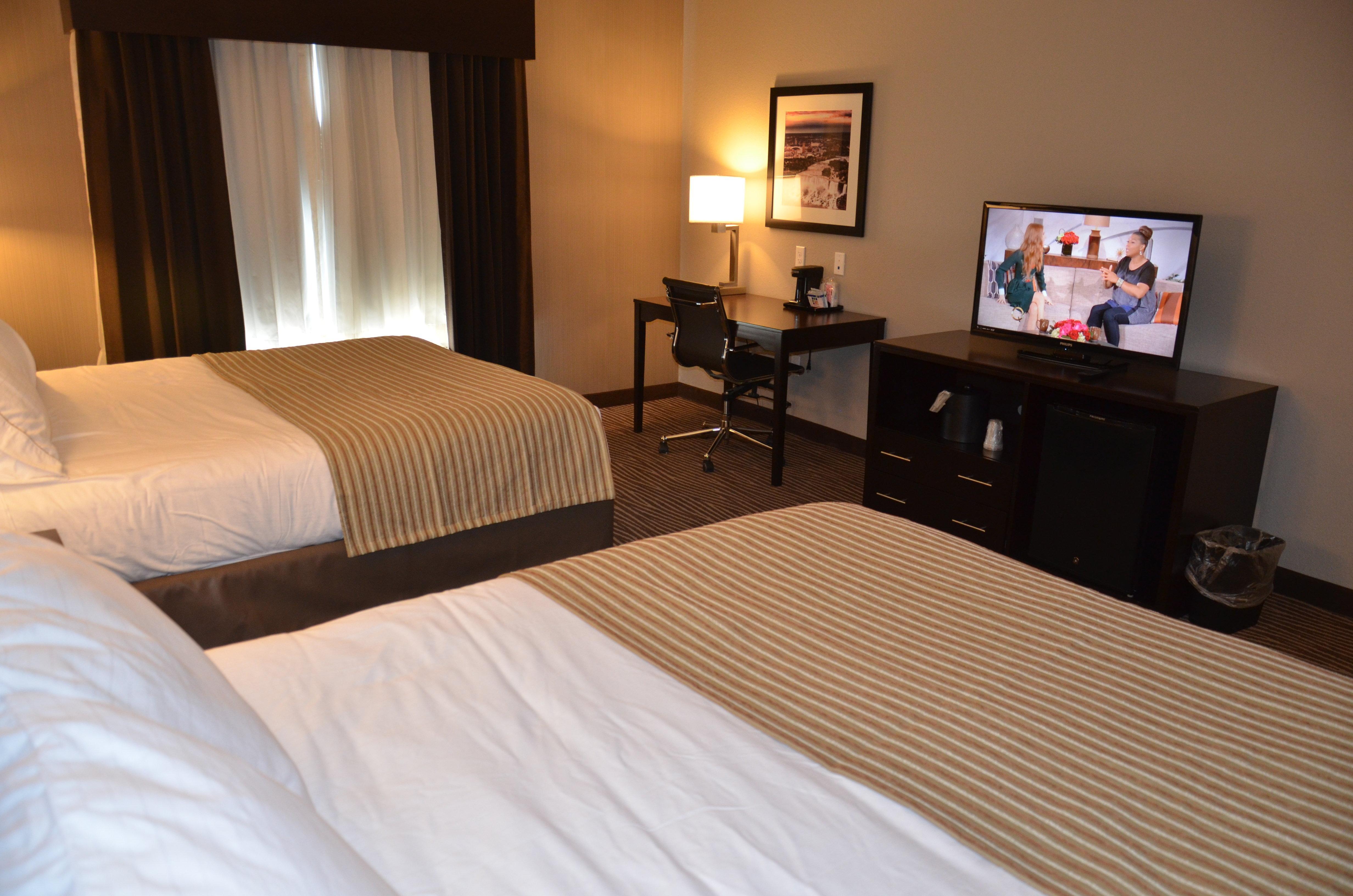 Holiday Inn Express & Suites Cheektowaga North East By Ihg Bagian luar foto