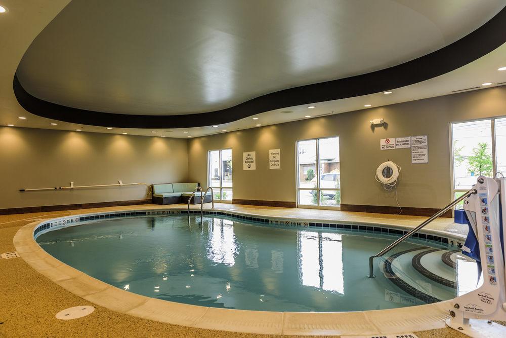 Holiday Inn Express & Suites Cheektowaga North East By Ihg Bagian luar foto