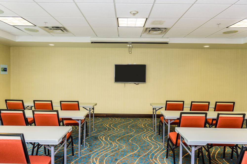 Holiday Inn Express & Suites Cheektowaga North East By Ihg Bagian luar foto